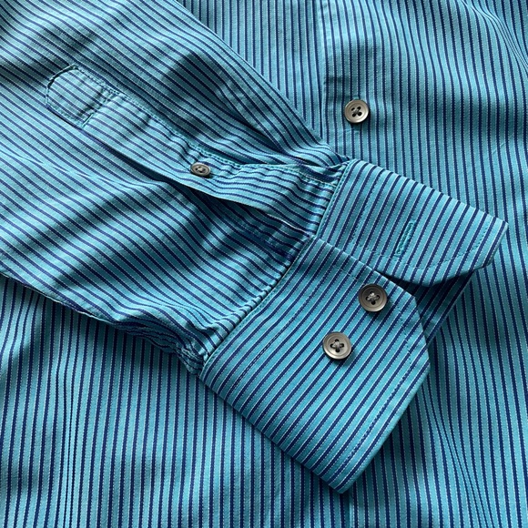 Express Fitted Size Medium Button Up Dress Shirt 15-15 1/2 Light Blue Stripes - Picture 5 of 6